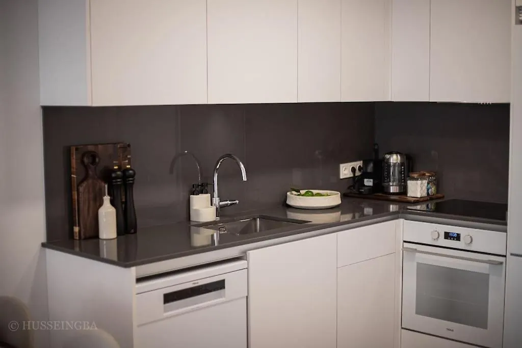 Malaga Skyline Suite With Pool - Floor 26 - Free Parking Lejlighed